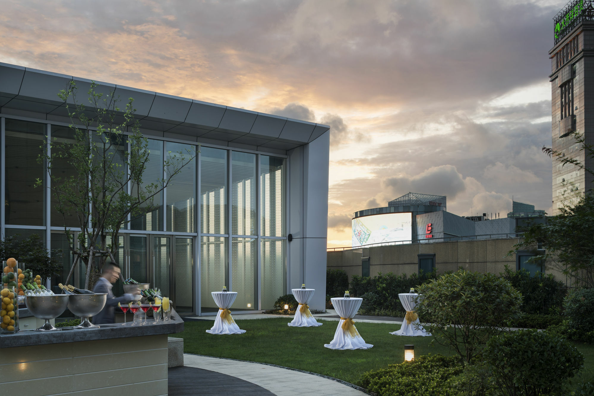 Hyatt Regency Shanghai Wujiaochang Exterior photo